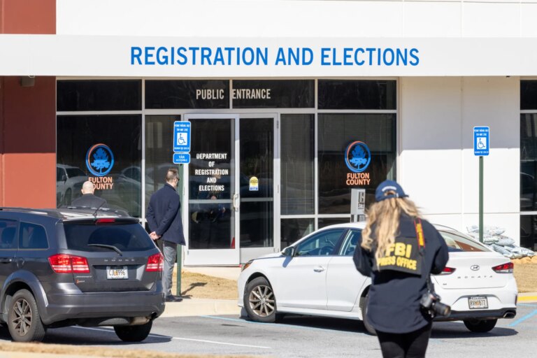 Le FBI a envisagé d&rsquo;utiliser une technologie d&rsquo;IA douteuse pour examiner les signatures sur les bulletins de vote par correspondance saisis