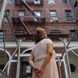 New York n&rsquo;a pas augmenté les allocations de logement pour les résidents dans le besoin depuis des décennies. C&rsquo;est inconstitutionnel, selon un procès.