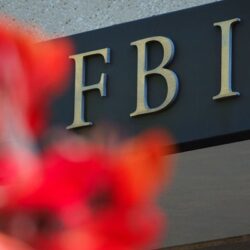 Des données volées du FBI révèlent le rôle des employés dans le renseignement et la surveillance