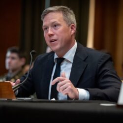 Le secrétaire de l&rsquo;armée, « agent du changement », démissionne
