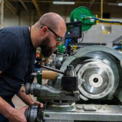 Le temps, et non le capital, est la contrainte qui pèse sur la base industrielle de défense