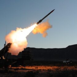 Nous pouvons acheter plus d’armes. Nous ne pouvons pas gagner plus de temps.